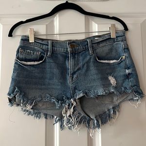 Frame le cutoff short